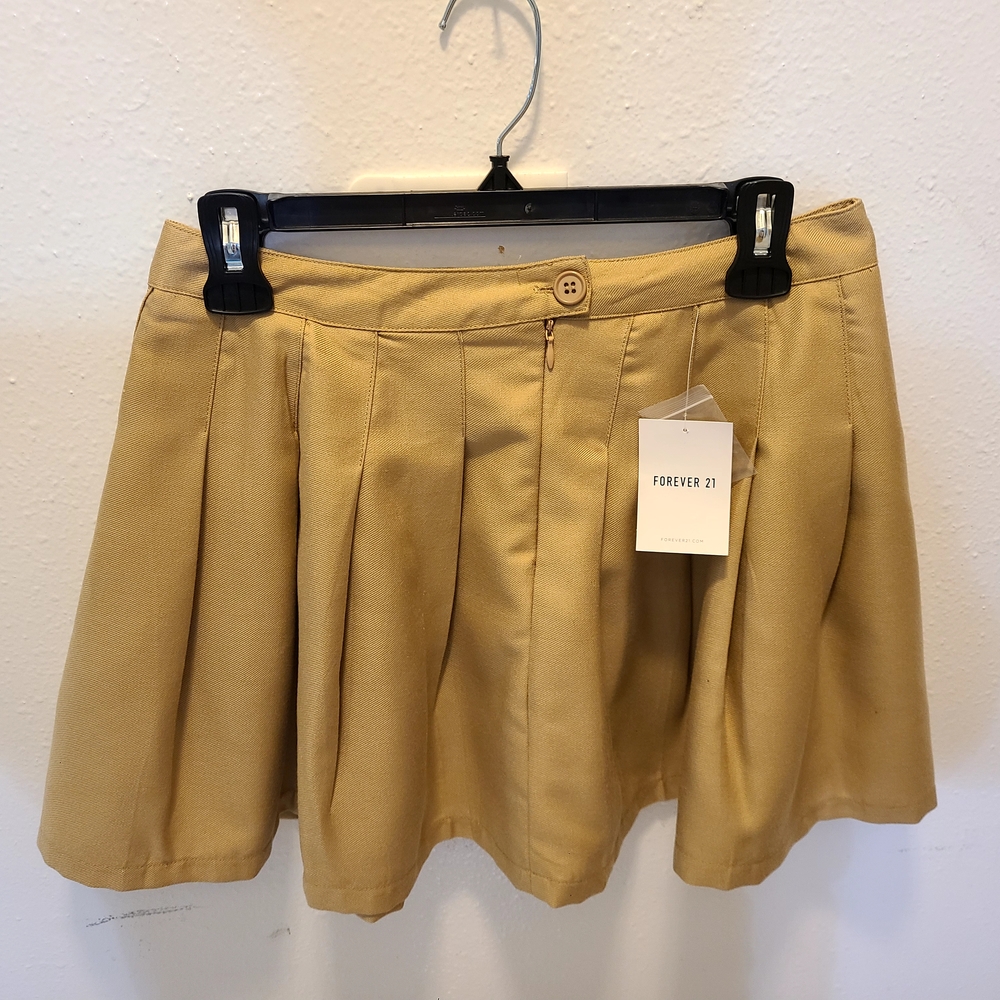 Forever 21 Beige Pleated Skater Skirt